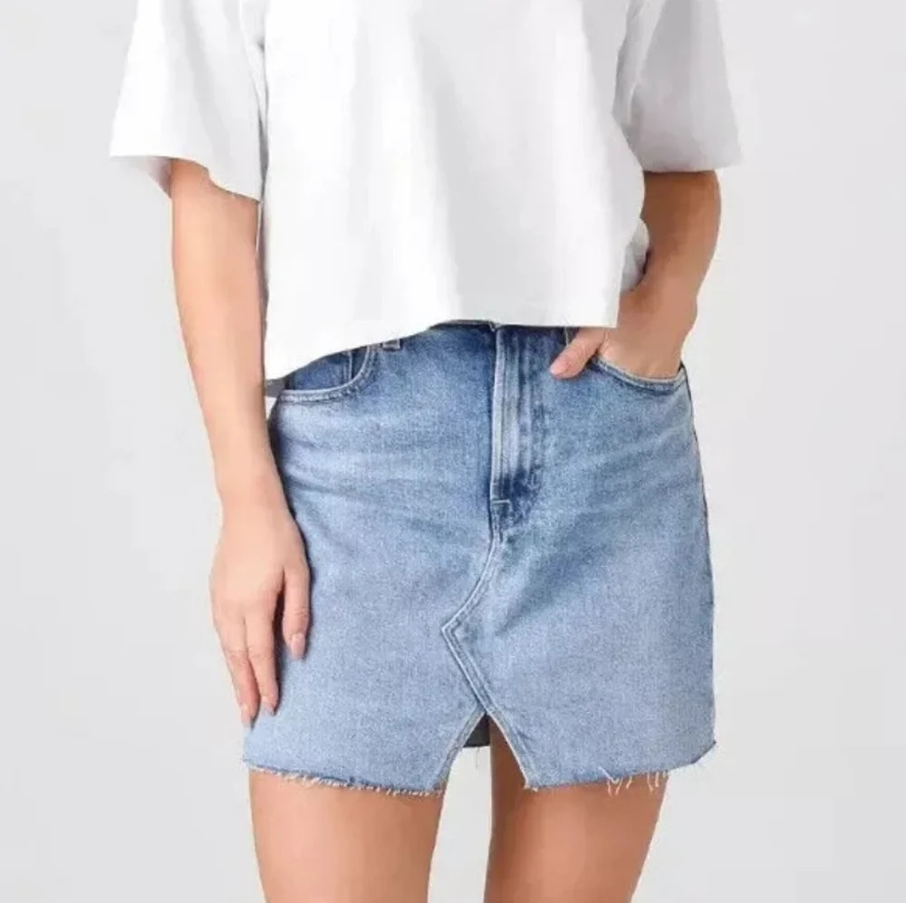 J Brand Jules High Rise Denim Mini Skirt in Chadron, Frayed Hem, Size 30, EUC!